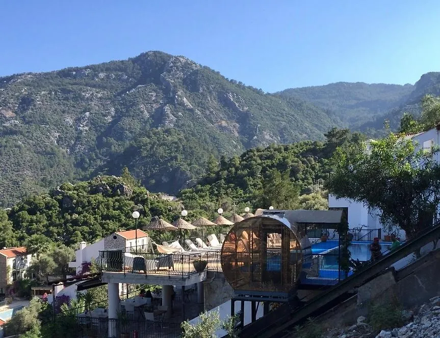 Serena Suites Hotel 말마리스